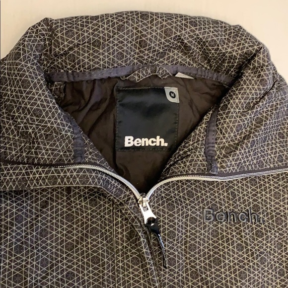 Women’s size medium bench coat - Picture 2 of 4